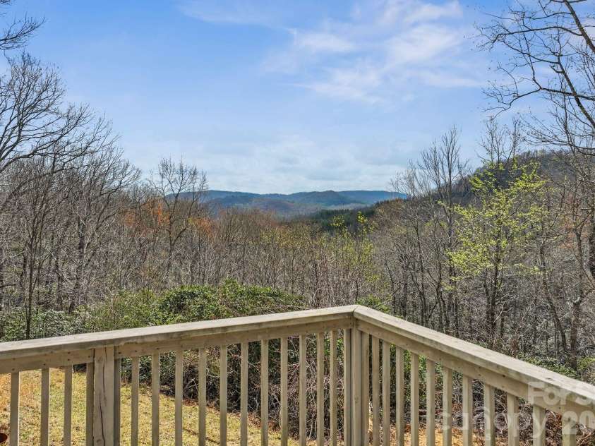 288 Willow Lane, Rosman, NC 28772.  MLS# CAR4361321, YatesRealty ID 9128. 