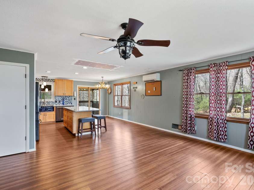 288 Willow Lane, Rosman, NC 28772.  MLS# CAR4361321, YatesRealty ID 9128. 