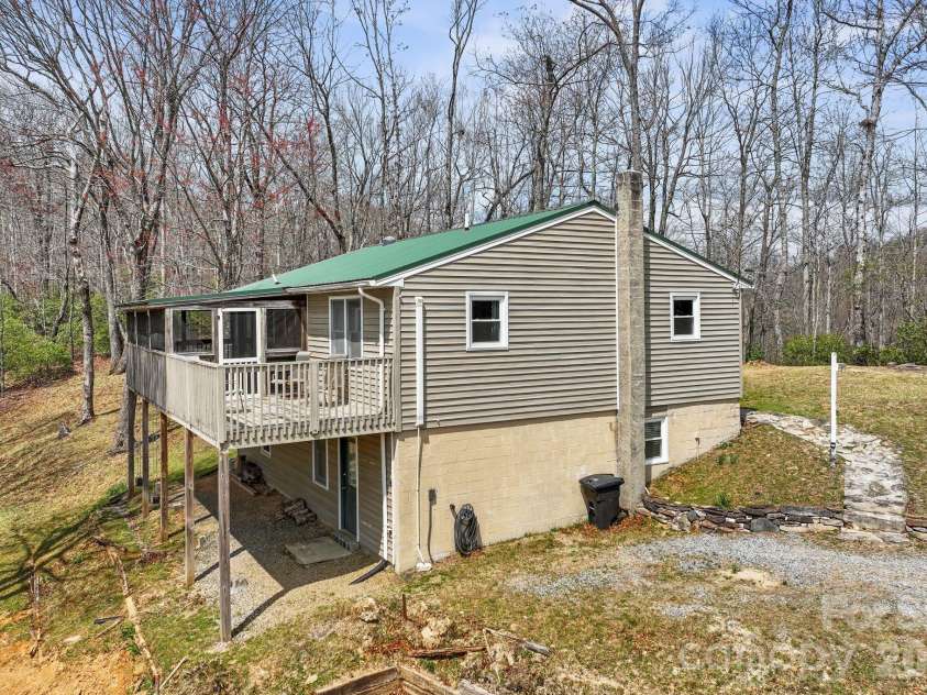 288 Willow Lane, Rosman, NC 28772.  MLS# CAR4361321, YatesRealty ID 9128. 