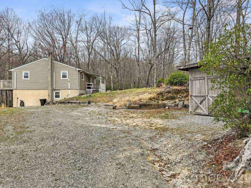 288 Willow Lane, Rosman, NC 28772.  MLS# CAR4361321, YatesRealty ID 9128. 
