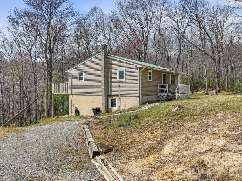 288 Willow Lane, Rosman, NC 28772.  MLS# CAR4361321, YatesRealty ID 9128. 