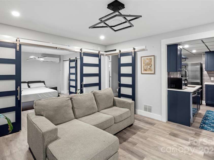 34 Turnberry Drive, Arden, NC 28704.  MLS# CAR4244900, YatesRealty ID 9128. 