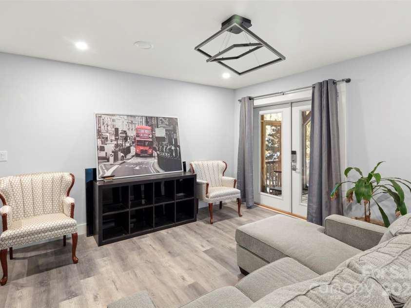 34 Turnberry Drive, Arden, NC 28704.  MLS# CAR4244900, YatesRealty ID 9128. 