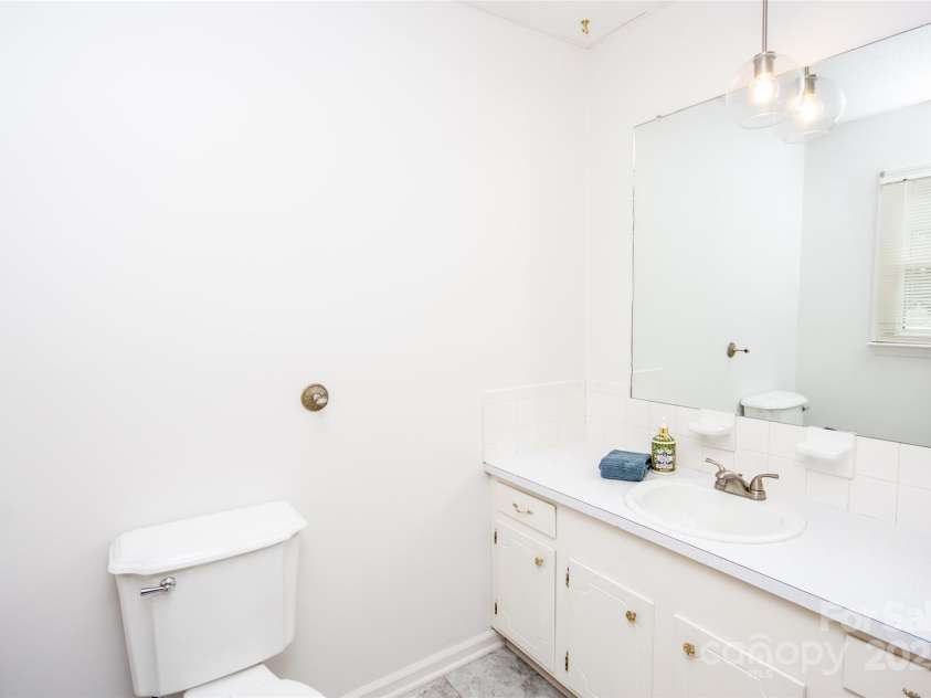 198 Dunlap Loop, Statesville, NC 28625.  MLS# CAR4197471, YatesRealty ID 9129. Ensuite half bath