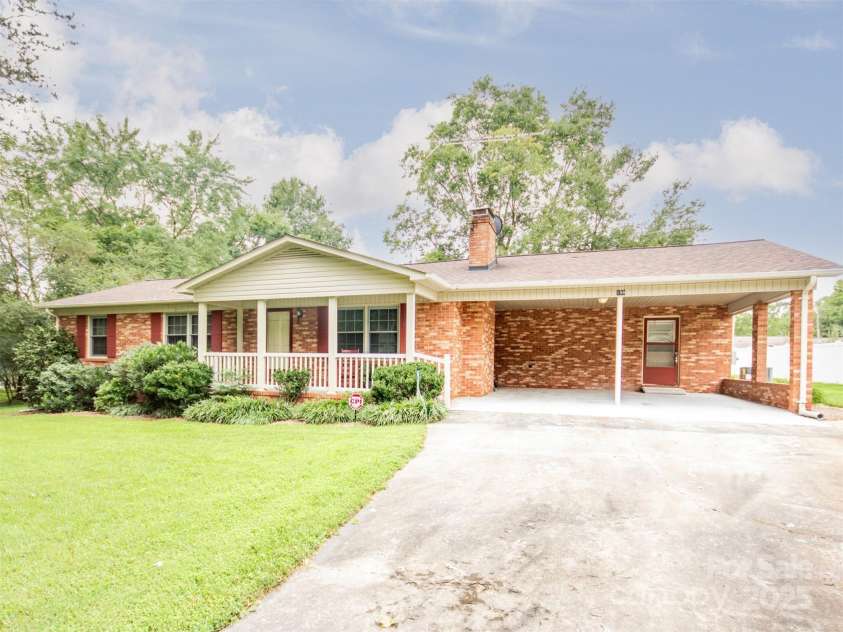 198 Dunlap Loop, Statesville, NC 28625.  MLS# CAR4197471, YatesRealty ID 9129. Large 2-Car Carport provides covered entrances to living room and laundry/mud room