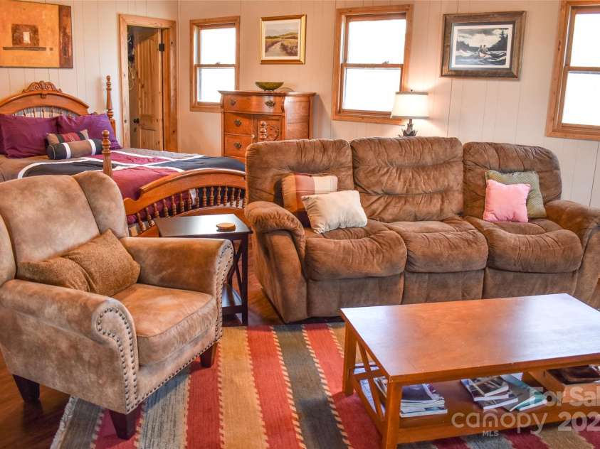 77 Nash Trail, Bryson City, NC 28713.  MLS# CAR4220215, YatesRealty ID 913. 