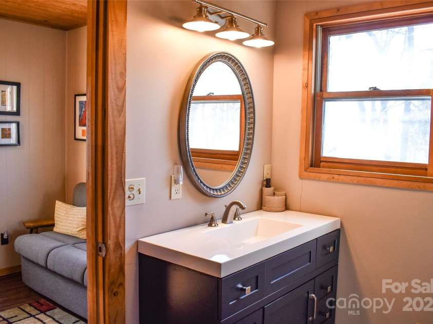 77 Nash Trail, Bryson City, NC 28713.  MLS# CAR4220215, YatesRealty ID 913. 