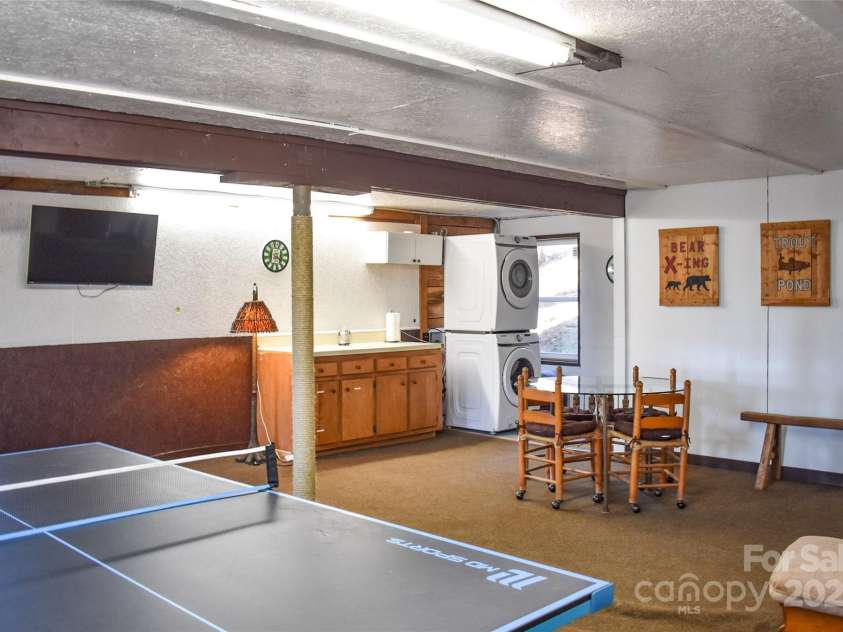 77 Nash Trail, Bryson City, NC 28713.  MLS# CAR4220215, YatesRealty ID 913. 