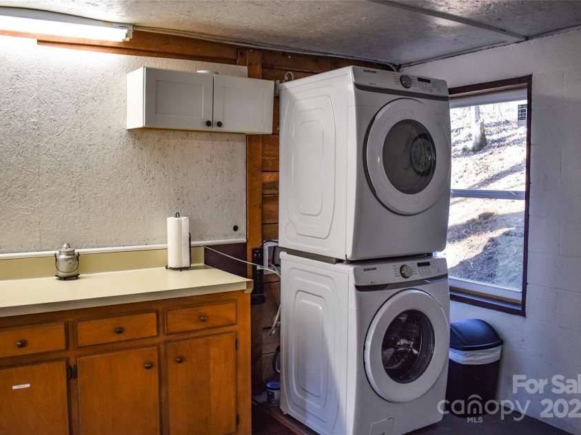 77 Nash Trail, Bryson City, NC 28713.  MLS# CAR4220215, YatesRealty ID 913. Lower level washer/dryer