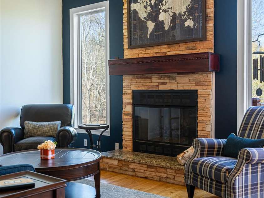 47 Timberwood Drive, Asheville, NC 28806.  MLS# CAR4360471, YatesRealty ID 9130. 