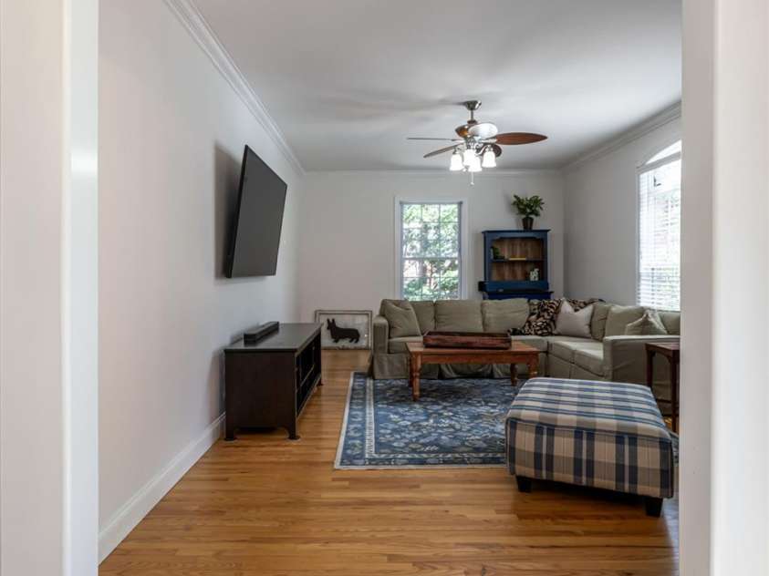 47 Timberwood Drive, Asheville, NC 28806.  MLS# CAR4360471, YatesRealty ID 9130. 