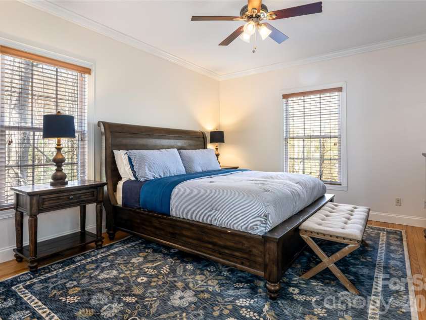 47 Timberwood Drive, Asheville, NC 28806.  MLS# CAR4360471, YatesRealty ID 9130. 