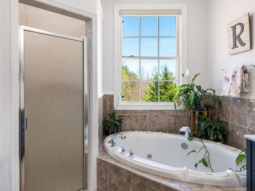 47 Timberwood Drive, Asheville, NC 28806.  MLS# CAR4360471, YatesRealty ID 9130. 