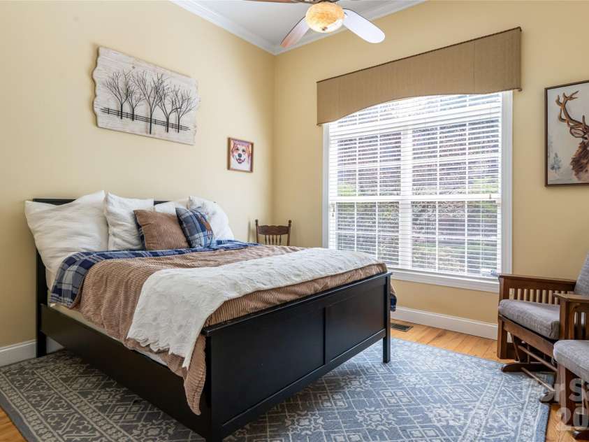 47 Timberwood Drive, Asheville, NC 28806.  MLS# CAR4360471, YatesRealty ID 9130. 
