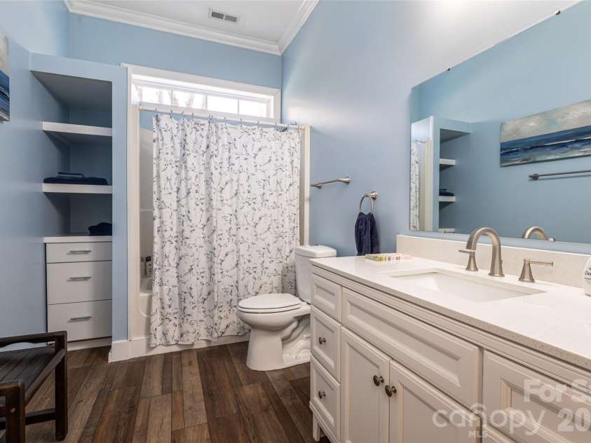 47 Timberwood Drive, Asheville, NC 28806.  MLS# CAR4360471, YatesRealty ID 9130. 