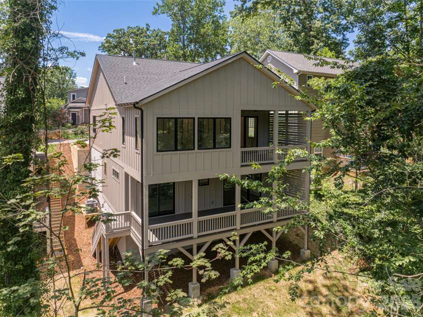 110 Unadilla Avenue, Asheville, NC 28803.  MLS# CAR4249602, YatesRealty ID 9132. 