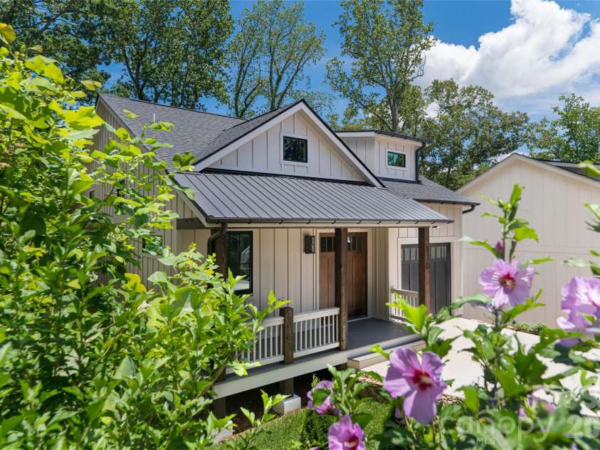 110 Unadilla Avenue, Asheville, NC 28803.  MLS# CAR4249602, YatesRealty ID 9132. 