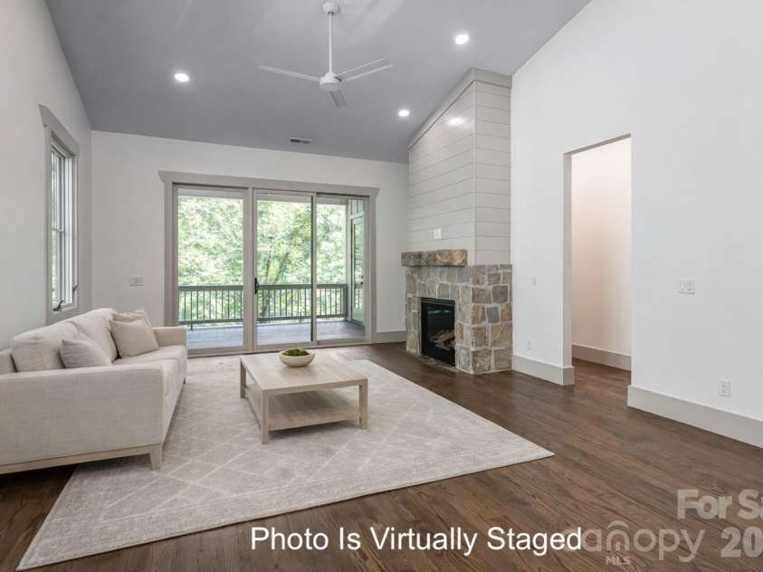 110 Unadilla Avenue, Asheville, NC 28803.  MLS# CAR4249602, YatesRealty ID 9132. Living room