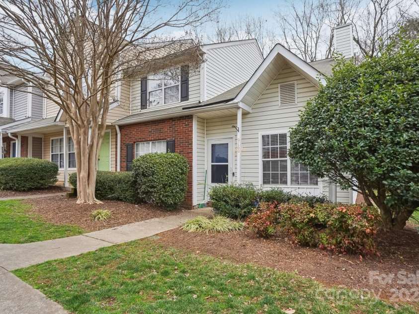 9160 Exbury Court, Charlotte, NC 28269.  MLS# CAR4221179, YatesRealty ID 9132. 