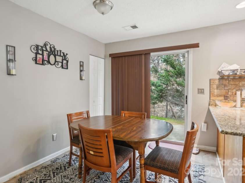9160 Exbury Court, Charlotte, NC 28269.  MLS# CAR4221179, YatesRealty ID 9132. 