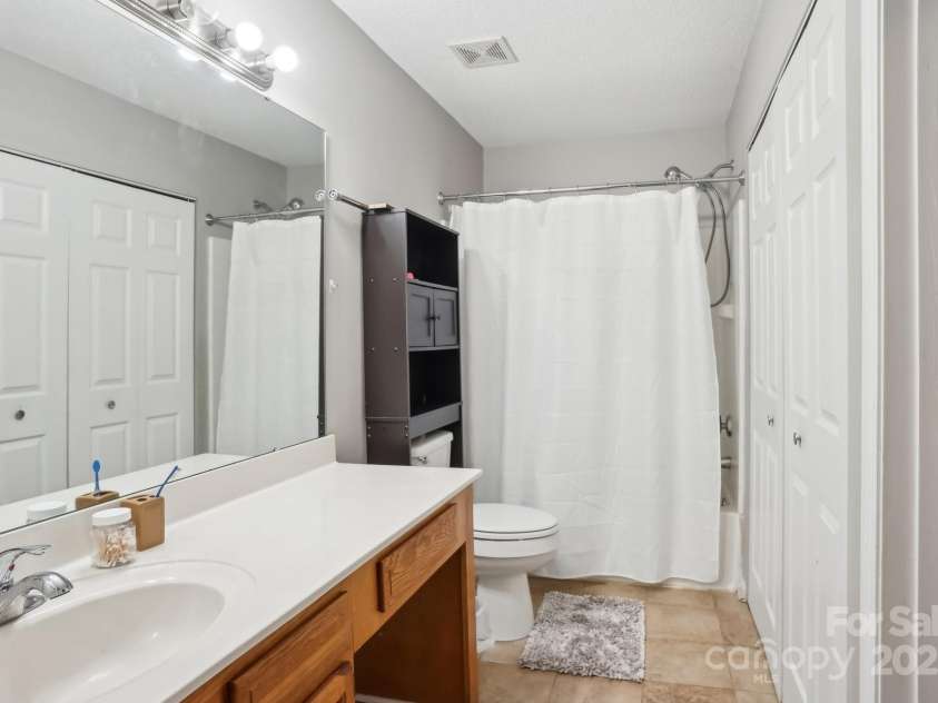 9160 Exbury Court, Charlotte, NC 28269.  MLS# CAR4221179, YatesRealty ID 9132. 