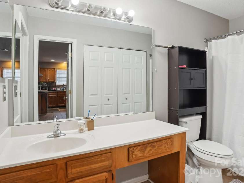 9160 Exbury Court, Charlotte, NC 28269.  MLS# CAR4221179, YatesRealty ID 9132. 