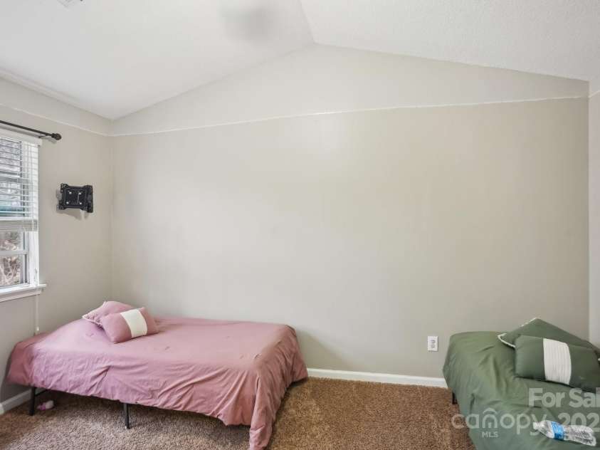 9160 Exbury Court, Charlotte, NC 28269.  MLS# CAR4221179, YatesRealty ID 9132. 
