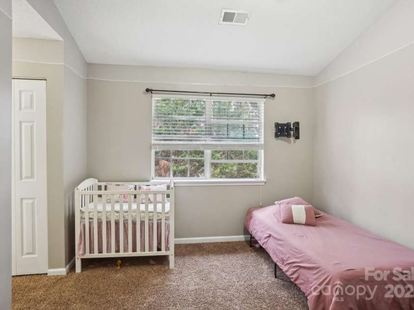 9160 Exbury Court, Charlotte, NC 28269.  MLS# CAR4221179, YatesRealty ID 9132. 