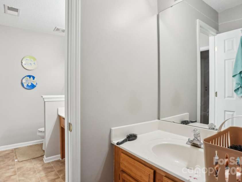 9160 Exbury Court, Charlotte, NC 28269.  MLS# CAR4221179, YatesRealty ID 9132. 