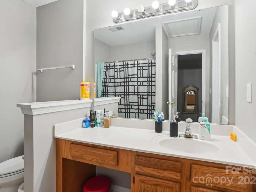 9160 Exbury Court, Charlotte, NC 28269.  MLS# CAR4221179, YatesRealty ID 9132. 