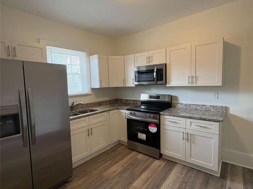 1313 Eastway Drive, Charlotte, NC 28205.  MLS# CAR4201068, YatesRealty ID 9133. 