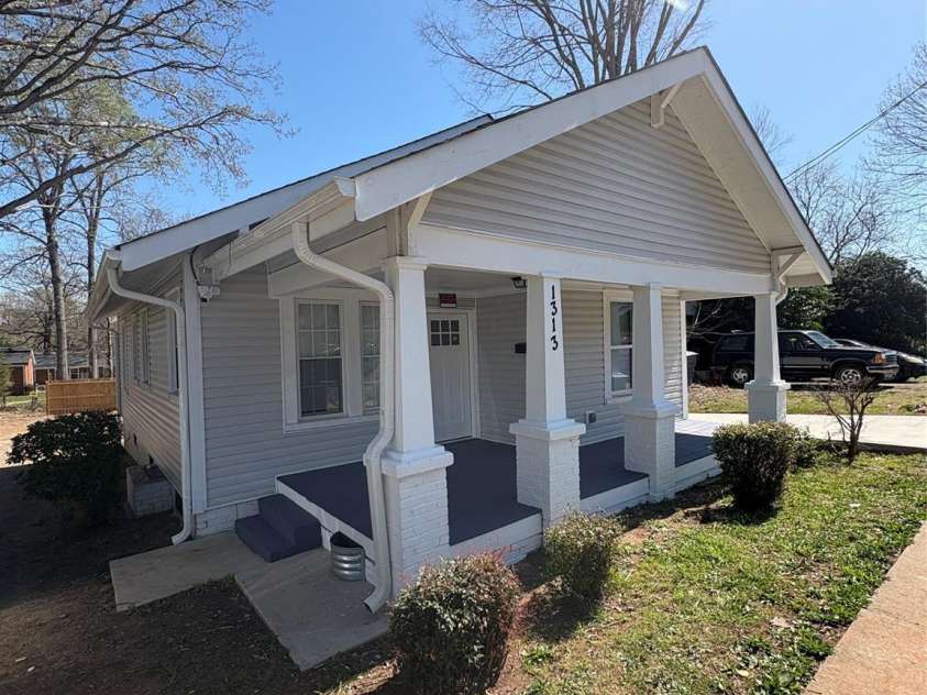 1313 Eastway Drive, Charlotte, NC 28205.  MLS# CAR4201068, YatesRealty ID 9133. 