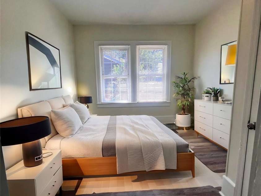 1313 Eastway Drive, Charlotte, NC 28205.  MLS# CAR4201068, YatesRealty ID 9133. Virtually Staged