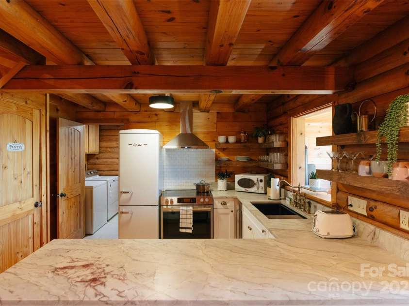 375 Sheppard Branch Road, Weaverville, NC 28787.  MLS# CAR4228322, YatesRealty ID 9134. Beautifully updated kitchen