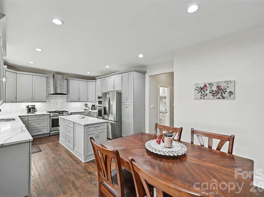4841 Mountain Point Lane, Charlotte, NC 28216.  MLS# CAR4359009, YatesRealty ID 9134. 