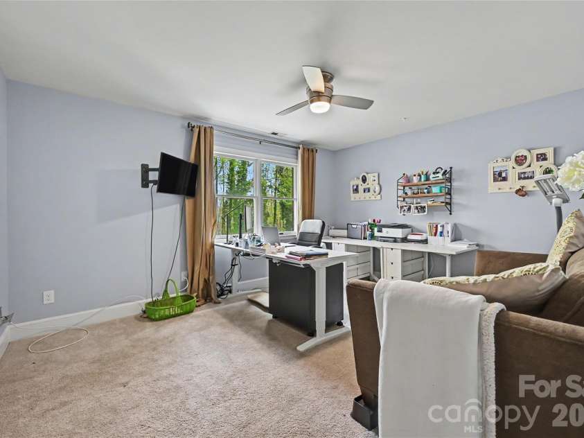 4841 Mountain Point Lane, Charlotte, NC 28216.  MLS# CAR4359009, YatesRealty ID 9134. 