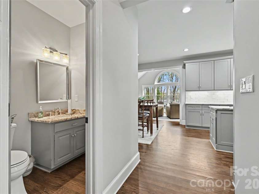 4841 Mountain Point Lane, Charlotte, NC 28216.  MLS# CAR4359009, YatesRealty ID 9134. 