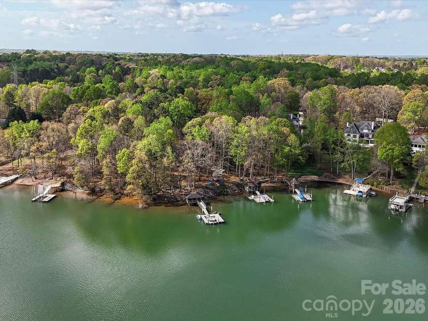 4841 Mountain Point Lane, Charlotte, NC 28216.  MLS# CAR4359009, YatesRealty ID 9134. 
