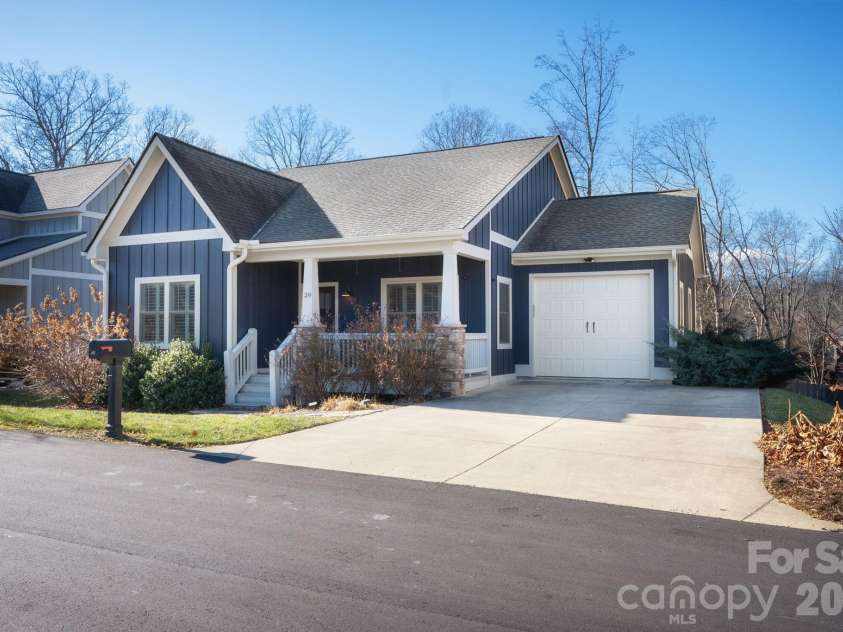 39 Ball Gap Road, Arden, NC 28704.  MLS# CAR4337902, YatesRealty ID 9135. 