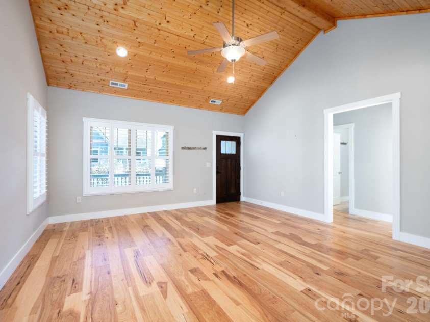39 Ball Gap Road, Arden, NC 28704.  MLS# CAR4337902, YatesRealty ID 9135. 