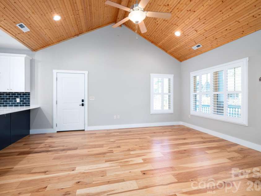 39 Ball Gap Road, Arden, NC 28704.  MLS# CAR4337902, YatesRealty ID 9135. 