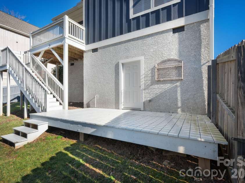 39 Ball Gap Road, Arden, NC 28704.  MLS# CAR4337902, YatesRealty ID 9135. 