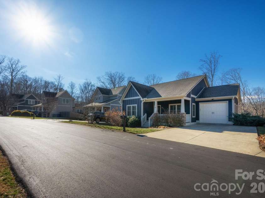 39 Ball Gap Road, Arden, NC 28704.  MLS# CAR4337902, YatesRealty ID 9135. 