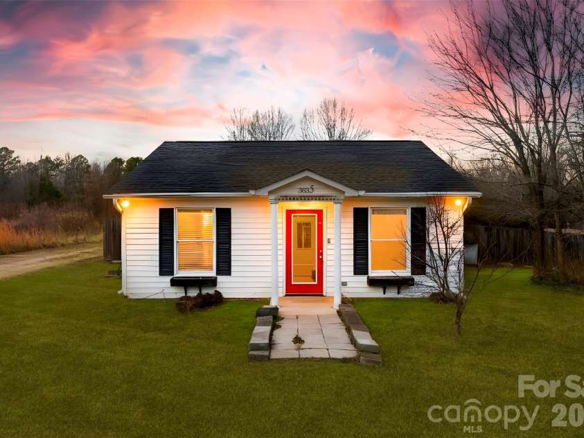 3835 Beaty Road, Gastonia, NC 28056.  MLS# CAR4344123, YatesRealty ID 9137. 