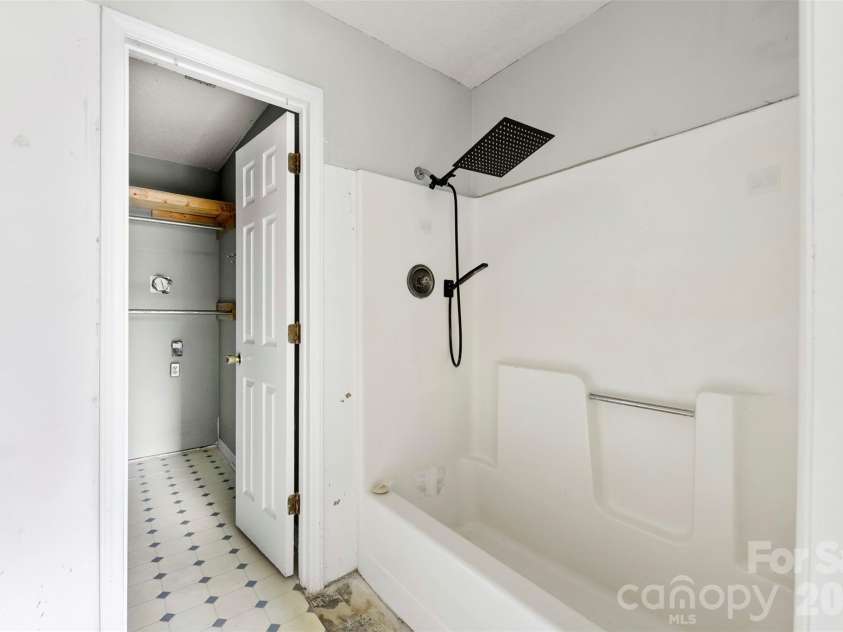 3835 Beaty Road, Gastonia, NC 28056.  MLS# CAR4344123, YatesRealty ID 9137. 
