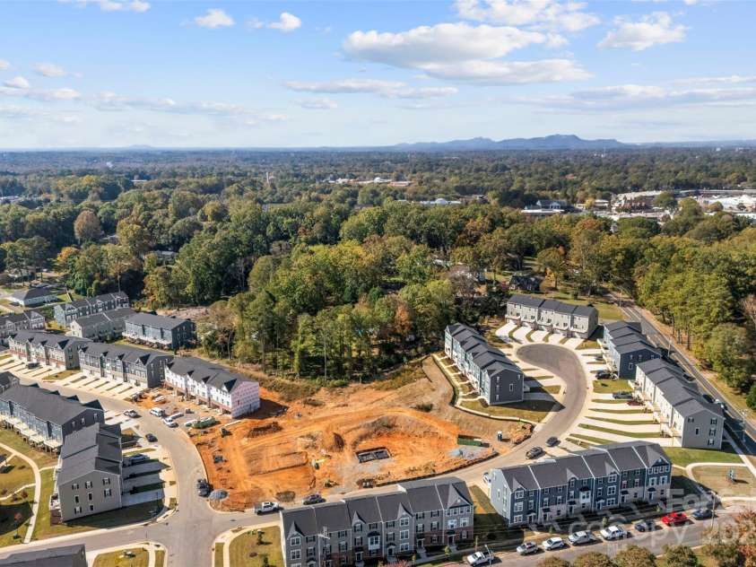 2016 Tupelo Grove Lane, Gastonia, NC 28054.  MLS# CAR4199375, YatesRealty ID 9138. 