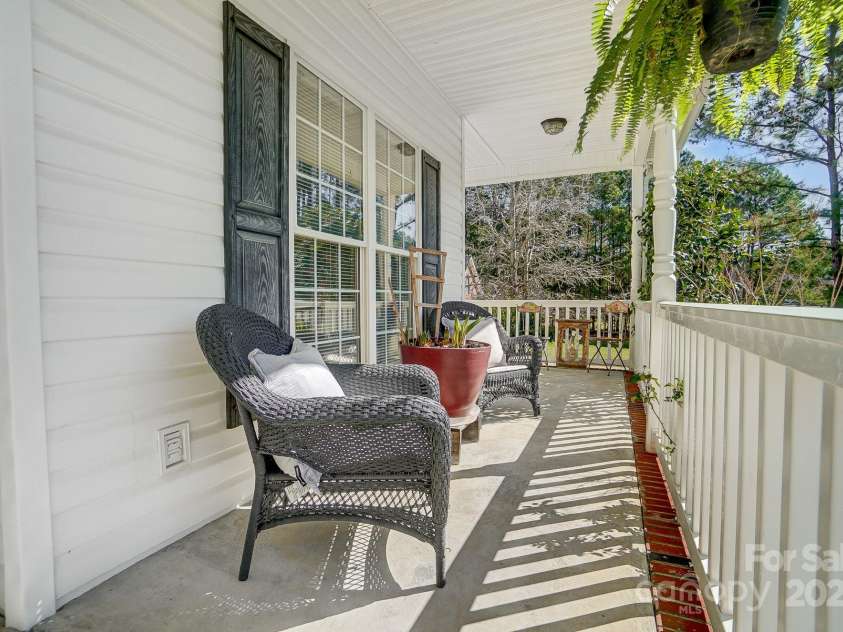 932 Dovefield Drive, York, SC 29745.  MLS# CAR4228457, YatesRealty ID 9139. 