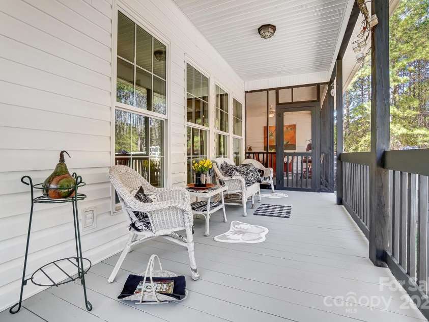 932 Dovefield Drive, York, SC 29745.  MLS# CAR4228457, YatesRealty ID 9139. 