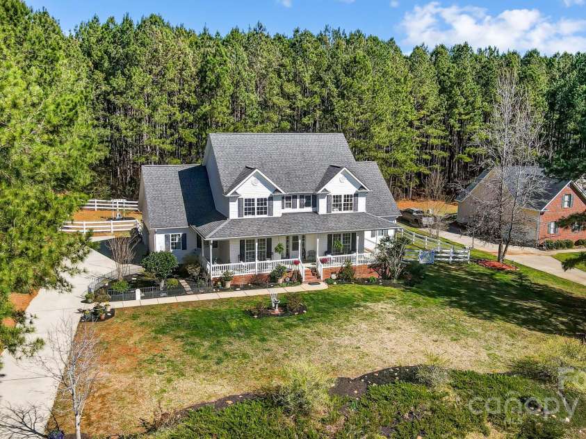 932 Dovefield Drive, York, SC 29745.  MLS# CAR4228457, YatesRealty ID 9139. 