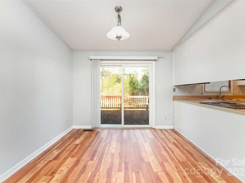 8331 Gera Emma Drive, Charlotte, NC 28215.  MLS# CAR4320763, YatesRealty ID 914. 